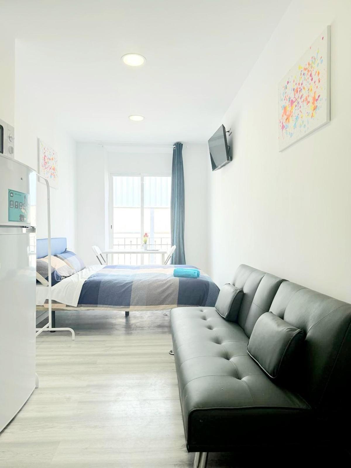 Apartamentos Aeropuerto Valencia مانيسيس المظهر الخارجي الصورة