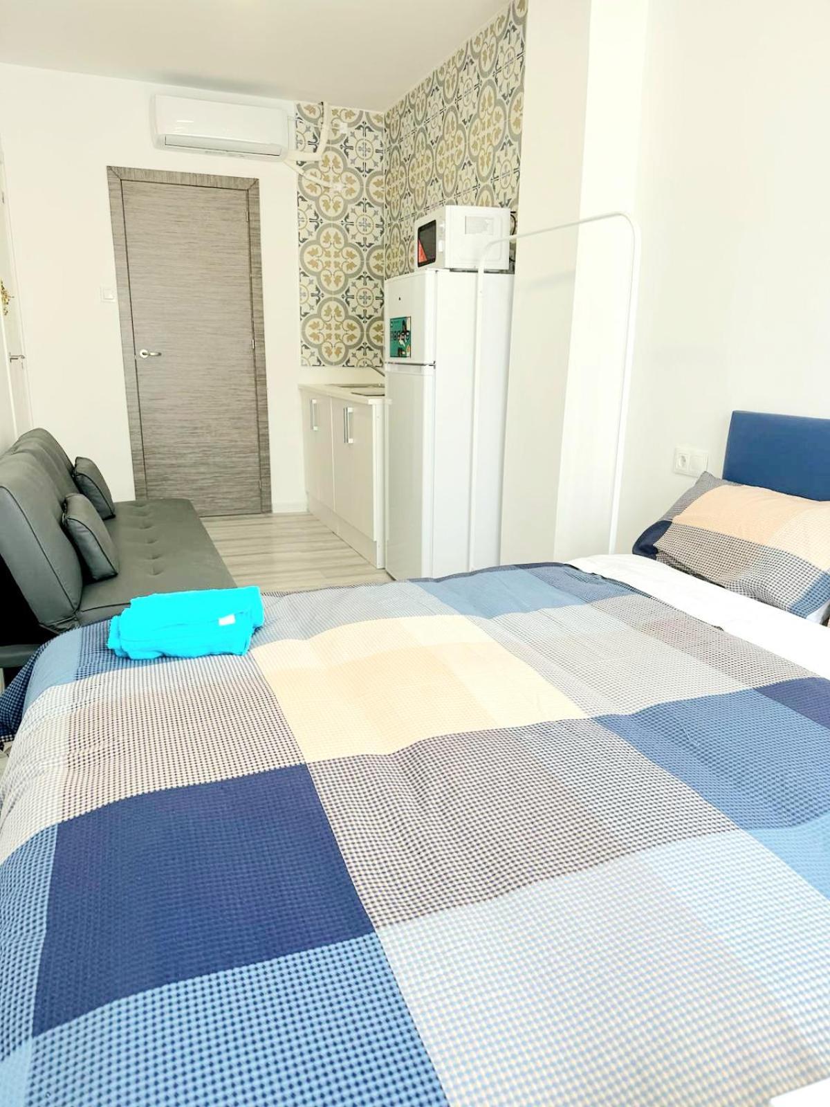 Apartamentos Aeropuerto Valencia مانيسيس المظهر الخارجي الصورة