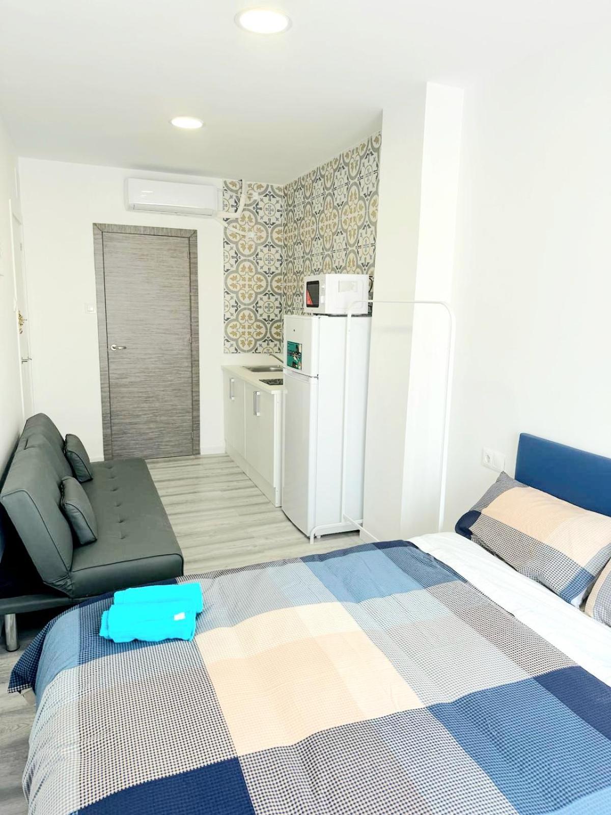 Apartamentos Aeropuerto Valencia مانيسيس المظهر الخارجي الصورة